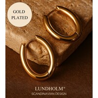 Lundholm Luxe Oorbellen Dames Goudkleurig – Premium Stainless Steel Oorringen Gold Plated – Sieraad Cadeau Vrouw Kerst -Geometrisch Design Hoops (2.3 cm) – Elegant & Luxe – Waterproof & Hypoallergeen – Inclusief Luxe Geschenkverpakking
