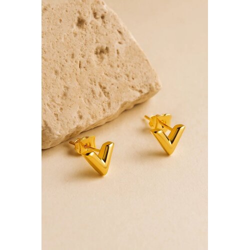 Lundholm Lundholm Oorknopjes Dames Goudkleurig - Premium Stainless Steel Gold Plated - Kleine Oorbelletjes Studs V Shape - Vrouwen Cadeautjes Kerst Sint - Luxe Geschenkverpakking