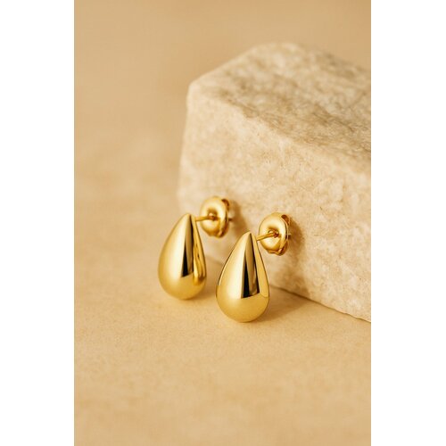 Lundholm Lundholm Oorknopjes Dames Goudkleurig - Premium Stainless Steel Gold Plated - Luxe Druppel Oorbellen (1.35 cm) - Elegant Cadeau Vrouw Kerst - Luxe Geschenkverpakking