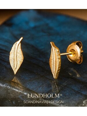 Lundholm Oorknopjes Dames Goudkleurig Veertje - Premium Stainless Steel Gold Plated - Kleine Oorbellen Studs - Luxe Cadeau voor Haar - Kerstcadeau voor vrouw - luxe Geschenkverpakking