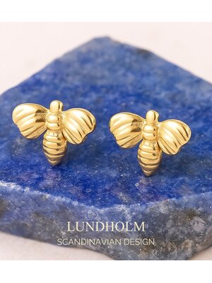 Lundholm Lundholm Oorknopjes Dames Goudkleurig Bijtjes - Premium Stainless Steel Gold Plated - Oorbellen luxe Studs Bij - Cadeau Tip - Luxe Geschenk verpakking