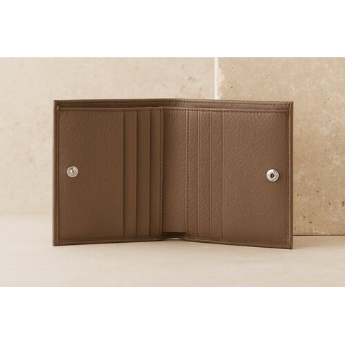 Lundholm Lundholm Leren Dames Portemonnee – Zwart – Byske Serie – Klein, Elegant & RFID-Beschermd – 9 Pasjes, Kleingeld & Briefgeld – Premium Rundleer – Scandinavisch Design Lundholm Lundholm Leren Dames Portemonnee – Zwart – Byske Serie – Klein, Elegant & RFID-Beschermd – 9 Pasjes, Kleingeld & Briefgeld – Premium Rundleer – Scandinavisch Design