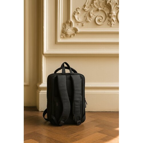 Lundholm Lundholm Luxe Rugtas laptoptas 22L - 15,6 Inch - Laptop Rugzak Heren Laptoptas Schooltas - Werktas Laptoptas 15.6 inch - Tas - Scandinavisch Design - Diep Zwart