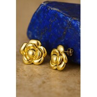 Lundholm Grote Oorknopjes Dames – Premium Stainless Steel Gold Plated – Bloem Oorstekers (Ø 2,3 cm) – Luxe Kerst Oorbellen Dames Bloem - Luxe Geschenkverpakking