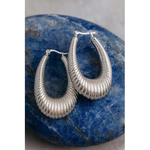 Lundholm Lundholm Luxe Oorringen Groot | Oorbellen Dames – Premium Stainless Steel Verguld – Goudkleurige / Zilver kleurige Statement Hoops (4,7 × 3,1 cm) – Elin Serie – Waterproof & Hypoallergeen – Inclusief Luxe Geschenkverpakking | Cadeau voor Haar Lundholm Lundholm Luxe Oorringen Groot | Oorbellen Dames – Premium Stainless Steel Verguld – Goudkleurige / Zilver kleurige Statement Hoops (4,7 × 3,1 cm) – Elin Serie – Waterproof & Hypoallergeen – Inclusief Luxe Geschenkverpakking | Cadeau voor Haar