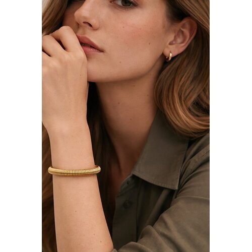 Lundholm luxe Armband Dames Goudkleurig - Bangle Armband Open Cuff Armband One Size - Premium Stainless Steel Jewellery - My Ilva serie - in luxe Geschenkverpakking Cadeau