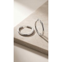 Lundholm Oorbellen Dames Zilverkleurige Hoops - Creole Dames Oorringen Zilvere kleurig - Premium Stainless Steel Jewellery - my Eefje serie - Minimalistische oorringen 3 cm diameter - Vrouwen cadeautjes verjaardag