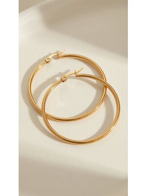 Lundholm Lundholm Oorbellen Dames Gold Plated Hoops - Creole Dames Oorringen Goud kleurig PVD Verguld - Premium Stainless Steel Jewellery - my Eefje serie - Minimalistische grote oorringen - Vrouwen cadeautjes verjaardag