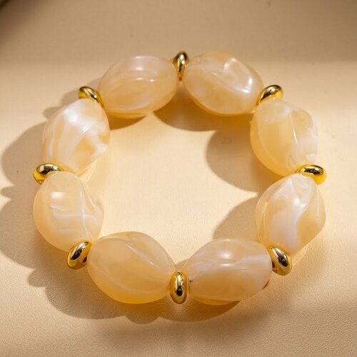 Lundholm Lundholm Mace armband dames bruin – acryl kralen statement armband elastisch – premium stainless steel PVD gold plated details – Mace serie – Scandinavisch design – sieraden cadeau voor haar