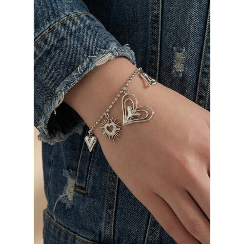 Lundholm Lundholm Love armband dames zilverkleurig – premium stainless steel waterproof hypoallergeen – Love serie – Scandinavisch design – sieraden cadeau voor haar