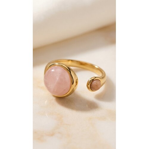 Lundholm Lundholm Sophia ring dames goudkleurig – premium stainless steel 2.5 micron PVD gold plated waterproof hypoallergeen – Sophia serie – Scandinavisch design – sieraden cadeau voor haar