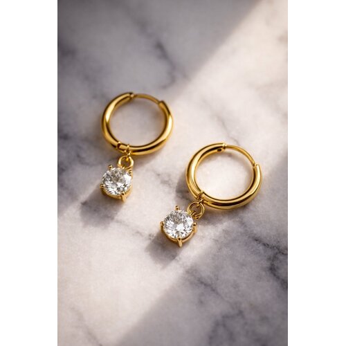 Lundholm Lundholm Cathie oorbellen dames goudkleurig – 1,8 cm – premium stainless steel 2.5 micron PVD gold plated waterproof hypoallergeen – Cathie serie – Scandinavisch design – sieraden cadeau voor haar Lundholm Lundholm Cathie oorbellen dames goudkleurig – 1,8 cm – premium stainless steel 2.5 micron PVD gold plated waterproof hypoallergeen – Cathie serie – Scandinavisch design – sieraden cadeau voor haar