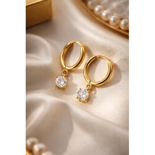 Lundholm Lundholm Cathie oorbellen dames goudkleurig – 1,8 cm – premium stainless steel 2.5 micron PVD gold plated waterproof hypoallergeen – Cathie serie – Scandinavisch design – sieraden cadeau voor haar Lundholm Lundholm Cathie oorbellen dames goudkleurig – 1,8 cm – premium stainless steel 2.5 micron PVD gold plated waterproof hypoallergeen – Cathie serie – Scandinavisch design – sieraden cadeau voor haar