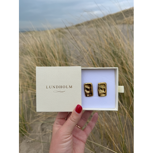 Lundholm Lundholm Signe oorbellen dames goudkleurig – 2,9 cm – premium stainless steel 2.5 micron PVD gold plated waterproof hypoallergeen – Signe serie – Scandinavisch design – sieraden cadeau voor haar