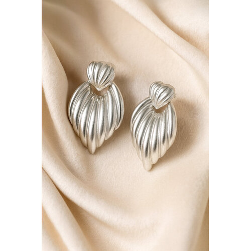 Lundholm Lundholm Oorbellen Dames - Premium Stainless Steel - Gold Plated Oorbellen Statement Oorstekers - Scandinavisch Design