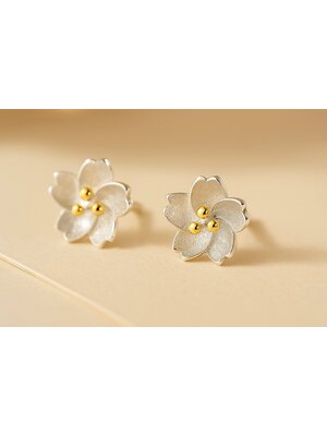 Lundholm Lundholm 925 Sterling Zilver Luxe Oorbellen Dames - Zilveren Oorstekers Bloem - Elvra Serie - Vrouwen Cadeautjes - Scandinavisch Design