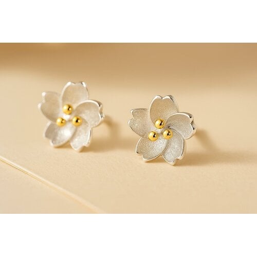 Lundholm Lundholm 925 Sterling Zilver Luxe Oorbellen Dames - Zilveren Oorstekers Bloem - Elvra Serie - Vrouwen Cadeautjes - Scandinavisch Design
