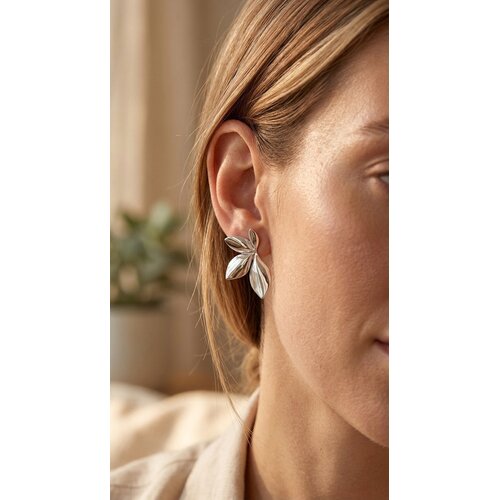 Lundholm Lundholm Luxe Oorbellen Dames Goud kleurig Bruids Oorbellen Sieraden Bruiloft – Premium Stainless Steel Jewellery Gold Plated – Statement Oorstekers Bloem - My Amy Serie – Elegant Cadeau voor Haar – uitermate geschikt om cadeau te geven