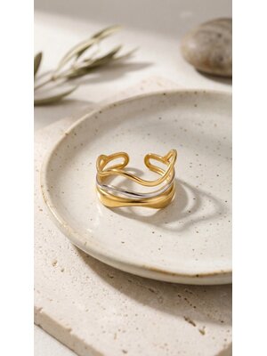 Lundholm Lundholm Lorijn Ring Dames Goud en Zilver kleurig – Premium Stainless Steel 2.5 Micron PVD Gold Plated – Tweekleurige Waves Ring Minimalistische Ring Asymmetrisch – Verstelbaar One Size – Scandinavisch Design