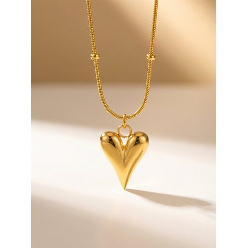 Lundholm Lundholm Luxe Ketting Dames Goudkleurig Waterproof Hanger Hartje – Premium Stainless Steel – Vrouwen Cadeautjes Sint Kerst Cadeau Sieraad – 40 cm – Scandinavisch Design – Cadeau voor Vrouw Lundholm Lundholm Luxe Ketting Dames Goudkleurig Waterproof Hanger Hartje – Premium Stainless Steel – Vrouwen Cadeautjes Sint Kerst Cadeau Sieraad – 40 cm – Scandinavisch Design – Cadeau voor Vrouw