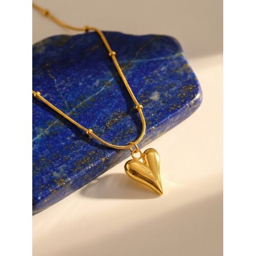 Lundholm Lundholm Luxe Ketting Dames Goudkleurig Waterproof Hanger Hartje – Premium Stainless Steel – Vrouwen Cadeautjes Sint Kerst Cadeau Sieraad – 40 cm – Scandinavisch Design – Cadeau voor Vrouw Lundholm Lundholm Luxe Ketting Dames Goudkleurig Waterproof Hanger Hartje – Premium Stainless Steel – Vrouwen Cadeautjes Sint Kerst Cadeau Sieraad – 40 cm – Scandinavisch Design – Cadeau voor Vrouw