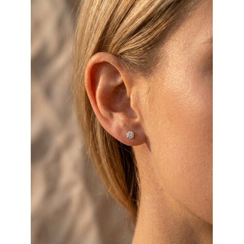 Lundholm Lundholm Nikki Zirkonia Studs Oorbellen 3 mm – Kleine Oorknopjes Dames Goudkleurig / Zilverkleurig – Premium Stainless Steel – Tweede Gaatje Oorbellen – Vrouwen Cadeautjes – Nikki Serie Lundholm Lundholm Nikki Zirkonia Studs Oorbellen 3 mm – Kleine Oorknopjes Dames Goudkleurig / Zilverkleurig – Premium Stainless Steel – Tweede Gaatje Oorbellen – Vrouwen Cadeautjes – Nikki Serie