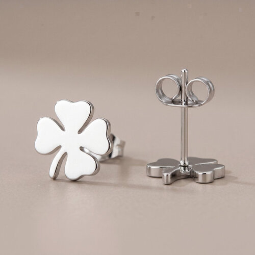 Lundholm Lundholm Klara Kleine Oorknopjes Dames Klavertje Vier – Premium Stainless Steel – Elegante Klavertje 4 Oorbellen Goudkleurig / Zilverkleurig / Zwart / Rosé Goud (1 x 1 cm) – Subtiel & Tijdloos – Cadeau voor Vriendin – Klara Serie Lundholm Lundholm Klara Kleine Oorknopjes Dames Klavertje Vier – Premium Stainless Steel – Elegante Klavertje 4 Oorbellen Goudkleurig / Zilverkleurig / Zwart / Rosé Goud (1 x 1 cm) – Subtiel & Tijdloos – Cadeau voor Vriendin – Klara Serie