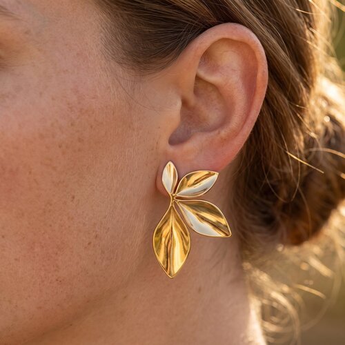 Lundholm Lundholm Amy Oorbellen Dames Goudkleurig / Zilverkleurig – Bruids Oorbellen Sieraden Bruiloft – Premium Stainless Steel Jewellery – Statement Oorstekers Bloem – Amy Serie – Elegant Cadeau voor Haar Lundholm Lundholm Amy Oorbellen Dames Goudkleurig / Zilverkleurig – Bruids Oorbellen Sieraden Bruiloft – Premium Stainless Steel Jewellery – Statement Oorstekers Bloem – Amy Serie – Elegant Cadeau voor Haar