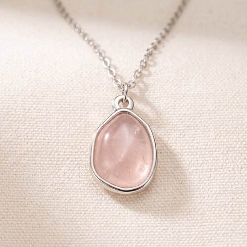Lundholm Lundholm Rosan Rozenkwarts Ketting Dames Zilverkleurig – Premium Stainless Steel Jewellery – Ketting met Echte Rozenkwarts Natuursteen Hanger – Verstelbare Damesketting 38 + 7 cm – Waterproof & Hypoallergeen – Cadeau voor Haar Lundholm Lundholm Rosan Rozenkwarts Ketting Dames Zilverkleurig – Premium Stainless Steel Jewellery – Ketting met Echte Rozenkwarts Natuursteen Hanger – Verstelbare Damesketting 38 + 7 cm – Waterproof & Hypoallergeen – Cadeau voor Haar