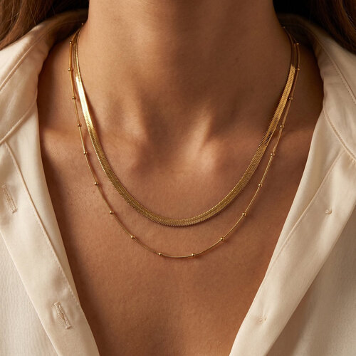 Lundholm Lundholm Tessa Dubbele Laag Ketting Dames Goudkleurig – Layering Kettingen Dames – Premium Stainless Steel Gold PVD Plated – 2 Laagse Layered Ketting met Platte Ketting en Bolletjesketting – 42 + 5 cm – Waterproof – Scandinavisch Design Lundholm Lundholm Tessa Dubbele Laag Ketting Dames Goudkleurig – Layering Kettingen Dames – Premium Stainless Steel Gold PVD Plated – 2 Laagse Layered Ketting met Platte Ketting en Bolletjesketting – 42 + 5 cm – Waterproof – Scandinavisch Design