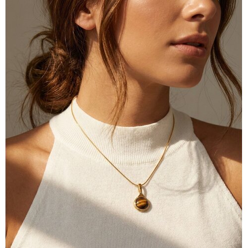 Lundholm Lundholm Cecile Ketting Dames Goudkleurig – Premium Stainless Steel 2.5 Micron PVD Gold Plated – Ketting met Tijgeroog of Groene Natuursteen Hanger – 40 + 5,5 cm – Scandinavisch Design Lundholm Lundholm Cecile Ketting Dames Goudkleurig – Premium Stainless Steel 2.5 Micron PVD Gold Plated – Ketting met Tijgeroog of Groene Natuursteen Hanger – 40 + 5,5 cm – Scandinavisch Design