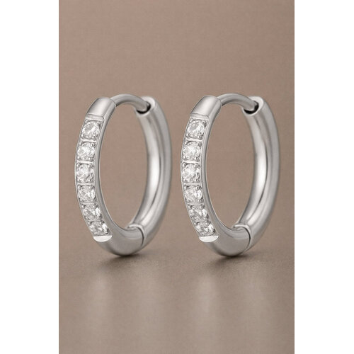 Lundholm Lundholm Delia Oorringen met Zirkonia Steentjes Dames – Rosé Goud 11 mm / Goudkleurig 16 mm – Premium Stainless Steel PVD Plated – Kleine Oorbellen Dames Classy – Delia Serie – Luxe Vrouwen Cadeautjes Lundholm Lundholm Delia Oorringen met Zirkonia Steentjes Dames – Rosé Goud 11 mm / Goudkleurig 16 mm – Premium Stainless Steel PVD Plated – Kleine Oorbellen Dames Classy – Delia Serie – Luxe Vrouwen Cadeautjes