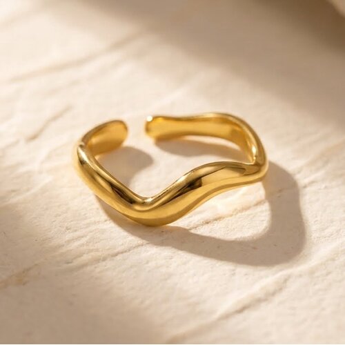 Lundholm Lundholm Linda Ring Dames Goudkleurig / Zilverkleurig – Minimalistische Geometrische Ring – Premium Stainless Steel – Verstelbare Ring One Size – Linda Serie – Vrouwen Cadeautjes Lundholm Lundholm Linda Ring Dames Goudkleurig / Zilverkleurig – Minimalistische Geometrische Ring – Premium Stainless Steel – Verstelbare Ring One Size – Linda Serie – Vrouwen Cadeautjes
