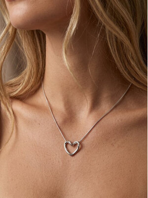 Lundholm Beryl – Ketting met Hart Hanger – Zilverkleurig Lundholm Beryl – Ketting met Hart Hanger – Zilverkleurig