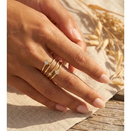 Lundholm Lundholm Alexia Ring Dames Goudkleurig / Zilverkleurig met Zirkonia Steentjes – Premium Stainless Steel – Verstelbare Ring One Size – Alexia Serie – Cadeau voor Vrouw – Scandinavisch Design Lundholm Lundholm Alexia Ring Dames Goudkleurig / Zilverkleurig met Zirkonia Steentjes – Premium Stainless Steel – Verstelbare Ring One Size – Alexia Serie – Cadeau voor Vrouw – Scandinavisch Design