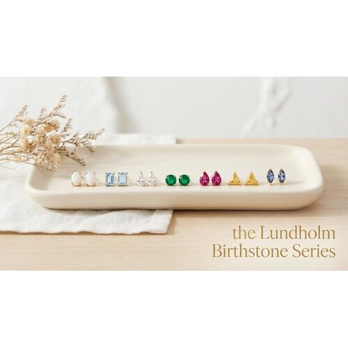 Lundholm Lundholm Grace Geboortesteen Oorknopjes Dames Goudkleurig – Premium Stainless Steel Gold Plated – Birthstone Oorbellen Maart t/m Oktober – Persoonlijk Cadeau – Grace Serie – Scandinavisch Design Lundholm Lundholm Grace Geboortesteen Oorknopjes Dames Goudkleurig – Premium Stainless Steel Gold Plated – Birthstone Oorbellen Maart t/m Oktober – Persoonlijk Cadeau – Grace Serie – Scandinavisch Design