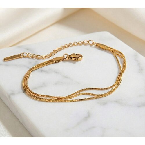 Lundholm Lundholm Bibi Armband Dames Goudkleurig – Drie-Laags Schakelarmband – Premium Stainless Steel Gold Plated – Minimalistische Layered Armband – Bibi Serie – Vrouwen Cadeautjes – Scandinavisch Design Lundholm Lundholm Bibi Armband Dames Goudkleurig – Drie-Laags Schakelarmband – Premium Stainless Steel Gold Plated – Minimalistische Layered Armband – Bibi Serie – Vrouwen Cadeautjes – Scandinavisch Design