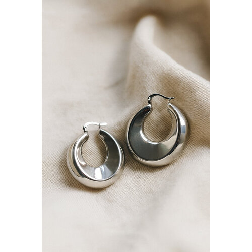 Lundholm Lundholm Freyja Oorringen Dames Zilverkleurig – Grote Statement Hoops 3,5 x 3,9 cm – Premium Stainless Steel – Waterproof & Hypoallergeen – Freyja Serie – Vrouwen Cadeautjes – Scandinavisch Design Lundholm Lundholm Freyja Oorringen Dames Zilverkleurig – Grote Statement Hoops 3,5 x 3,9 cm – Premium Stainless Steel – Waterproof & Hypoallergeen – Freyja Serie – Vrouwen Cadeautjes – Scandinavisch Design
