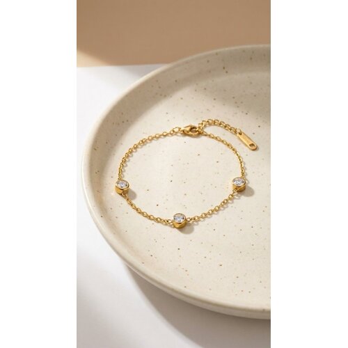 Lundholm Lundholm Faye Armband Dames Goudkleurig – Schakelarmband met Zirkonia Steentjes – Premium Stainless Steel Gold Plated – Faye Serie – Cadeau voor Haar – Scandinavisch Design Lundholm Lundholm Faye Armband Dames Goudkleurig – Schakelarmband met Zirkonia Steentjes – Premium Stainless Steel Gold Plated – Faye Serie – Cadeau voor Haar – Scandinavisch Design