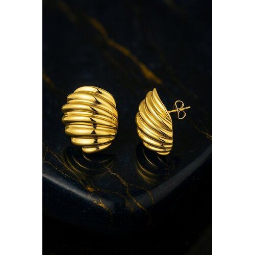 Lundholm Lundholm Riva Oorknopjes Dames Goudkleurig – Statement Studs 2,75 x 2,25 cm – Premium Stainless Steel Gold Plated – Riva Serie – Vrouwen Cadeautjes – Scandinavisch Design Lundholm Lundholm Riva Oorknopjes Dames Goudkleurig – Statement Studs 2,75 x 2,25 cm – Premium Stainless Steel Gold Plated – Riva Serie – Vrouwen Cadeautjes – Scandinavisch Design