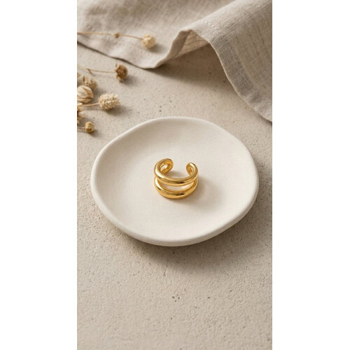 Lundholm Lundholm Lize Earcuff Dames Goudkleurig – Dubbel Gebogen Oorklem zonder Gaatje – Premium Stainless Steel PVD Gold Plated – Lize Serie – Scandinavisch Design Lundholm Lundholm Lize Earcuff Dames Goudkleurig – Dubbel Gebogen Oorklem zonder Gaatje – Premium Stainless Steel PVD Gold Plated – Lize Serie – Scandinavisch Design
