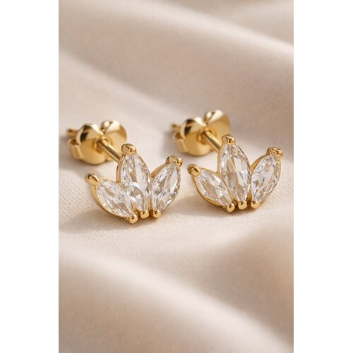 Lundholm Lundholm Elara Oorknopjes Dames Goudkleurig met Zirkonia – Lotus Studs – Premium Stainless Steel 2.5 Micron PVD Gold Plated – Elara Serie – Cadeau voor Haar – Scandinavisch Design Lundholm Lundholm Elara Oorknopjes Dames Goudkleurig met Zirkonia – Lotus Studs – Premium Stainless Steel 2.5 Micron PVD Gold Plated – Elara Serie – Cadeau voor Haar – Scandinavisch Design