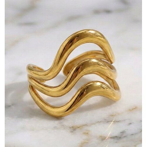 Lundholm Lundholm Waves Ring Dames Goudkleurig – Drie-Laags Golvende Ring – Premium Stainless Steel PVD Gold Plated – Verstelbaar One Size – Minimalistische Ring – Waves Serie – Scandinavisch Design Lundholm Lundholm Waves Ring Dames Goudkleurig – Drie-Laags Golvende Ring – Premium Stainless Steel PVD Gold Plated – Verstelbaar One Size – Minimalistische Ring – Waves Serie – Scandinavisch Design