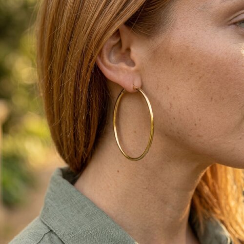 Lundholm Lundholm Eefje Oorringen Dames Goudkleurig – Creolen Hoops 1 cm / 6 cm – Premium Stainless Steel Gold PVD Plated – Waterproof & Hypoallergeen – Eefje Serie – Scandinavisch Design Lundholm Lundholm Eefje Oorringen Dames Goudkleurig – Creolen Hoops 1 cm / 6 cm – Premium Stainless Steel Gold PVD Plated – Waterproof & Hypoallergeen – Eefje Serie – Scandinavisch Design