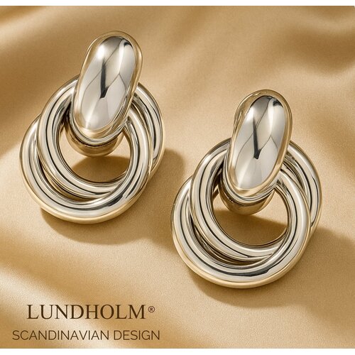 Lundholm Lundholm Lundby Oorstekers Dames Goudkleurig / Zilverkleurig – Premium Stainless Steel Jewellery – Classy Statement Oorbellen 1,8 x 1,5 cm – Lundby Serie – Cadeau voor Haar – Scandinavisch Design Lundholm Lundholm Lundby Oorstekers Dames Goudkleurig / Zilverkleurig – Premium Stainless Steel Jewellery – Classy Statement Oorbellen 1,8 x 1,5 cm – Lundby Serie – Cadeau voor Haar – Scandinavisch Design