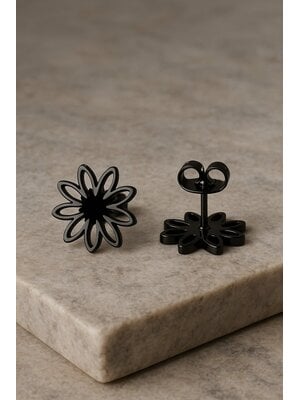 Lundholm Ingrid – Bloem Oorknopjes Dames – Zwart Lundholm Ingrid – Bloem Oorknopjes Dames – Zwart