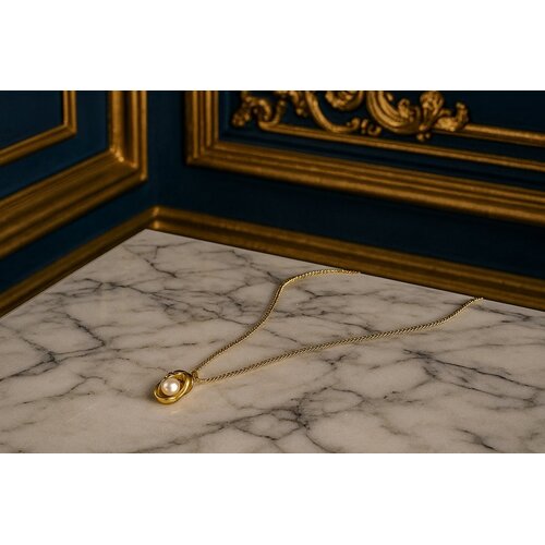Lundholm Lundholm Hilma Ketting Dames Goudkleurig met Imitatie Parel Hanger – Premium Stainless Steel Verguld – 45 cm Verstelbaar – Elegant – Hilma Serie – Cadeau voor Vrouw Lundholm Lundholm Hilma Ketting Dames Goudkleurig met Imitatie Parel Hanger – Premium Stainless Steel Verguld – 45 cm Verstelbaar – Elegant – Hilma Serie – Cadeau voor Vrouw