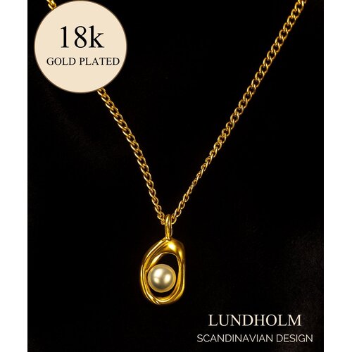 Lundholm Lundholm Hilma Ketting Dames Goudkleurig met Imitatie Parel Hanger – Premium Stainless Steel Verguld – 45 cm Verstelbaar – Elegant – Hilma Serie – Cadeau voor Vrouw Lundholm Lundholm Hilma Ketting Dames Goudkleurig met Imitatie Parel Hanger – Premium Stainless Steel Verguld – 45 cm Verstelbaar – Elegant – Hilma Serie – Cadeau voor Vrouw