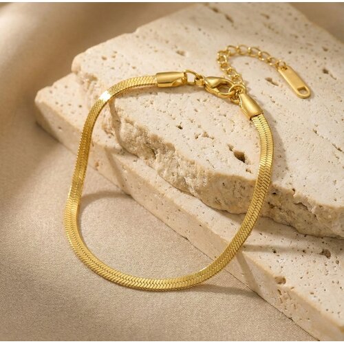 Lundholm Lundholm Sigrid Armband Dames Goudkleurig – Platte Slang Armband 18 cm – Premium Stainless Steel Gold Plated – Sigrid Serie – Vrouwen Cadeautjes – Scandinavisch Design Lundholm Lundholm Sigrid Armband Dames Goudkleurig – Platte Slang Armband 18 cm – Premium Stainless Steel Gold Plated – Sigrid Serie – Vrouwen Cadeautjes – Scandinavisch Design