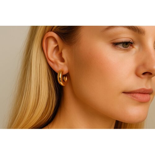 Lundholm Elise – Round Chunky Earrings 2 cm – Gold-Tone Lundholm Elise – Round Chunky Earrings 2 cm – Gold-Tone